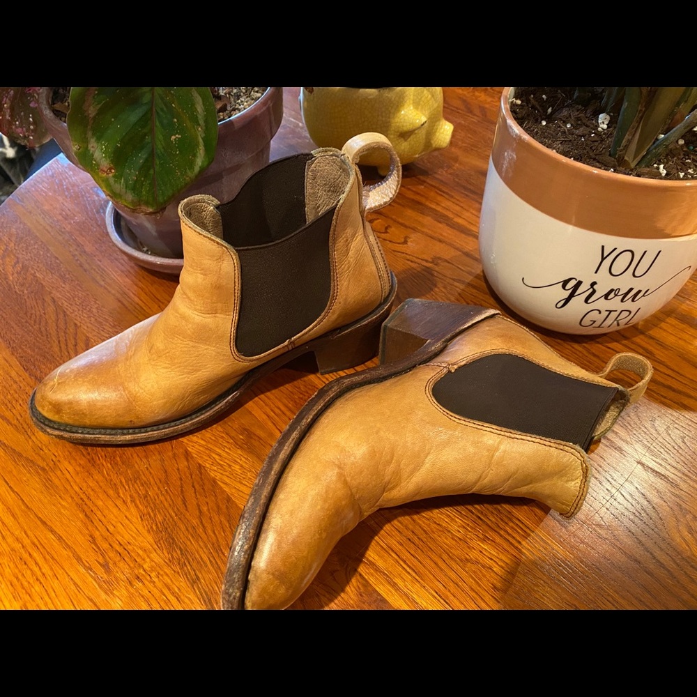 Ankle boots